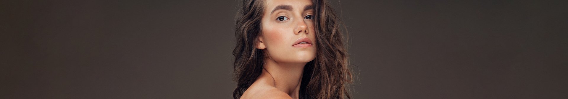 farba-bez-amoniaku-a-przesuszone-wlosy-1920x336