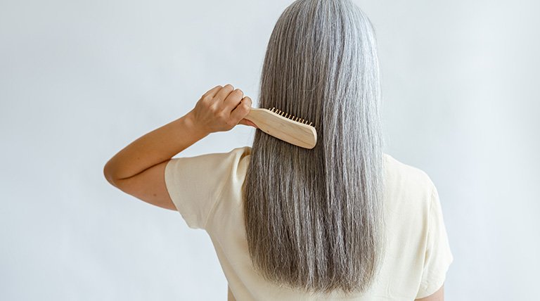 Garnier jaką farbę wybrać do siwych włosów