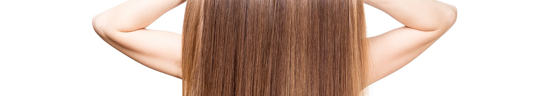 Proste włosy o modnym kolorze