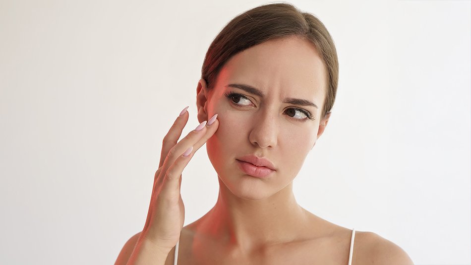 sucha i napięta skóra twarzy