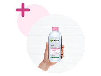 Płyn Micelarny do skóry wrażliwej 3w1 w dłoni