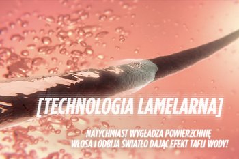 Powiększone, łuskowate pasmo włosa z wygładzoną sekcją, w bąbelkującym różowym płynie