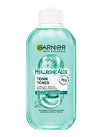 Jasnoniebieska butelka toniku Garnier Hyaluronic Aloe, na zielono-białym tle