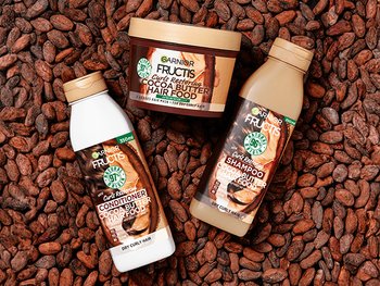 Maska i produkty Garnier Fructis Cocoa Butter Hair Food do suchych, kręconych włosów