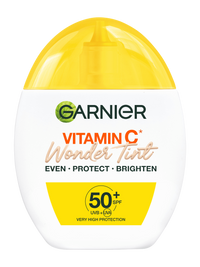 Vitamin C lekki, barwiący fluid Wonder Tint w odcieniu "jasny" o bardzo wysokiej ochronie SPF 50+