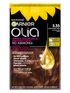Opakowanie farby Garnier Olia 5.35 Czekoladowy Jasny Brąz z opisem, na czarnym tle