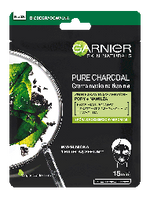 Opakowanie maski w płachcie Garnier Pure Charcoal z opisem korzyści, węglem i liśćmi, na czarnym tle