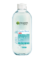 Przezroczysta butelka płynu micelarnego 3w1 Garnier Skin Naturals Czysta Skóra z jasnoniebieskim płynem
